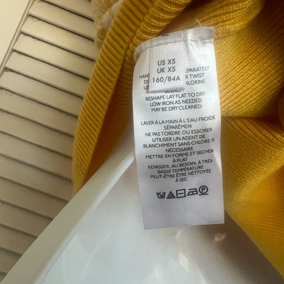 Maeve by Anthropologie Knit Floral  Cherry Pattern Crop Top Size XS Yellow White - Picture 8 of 13